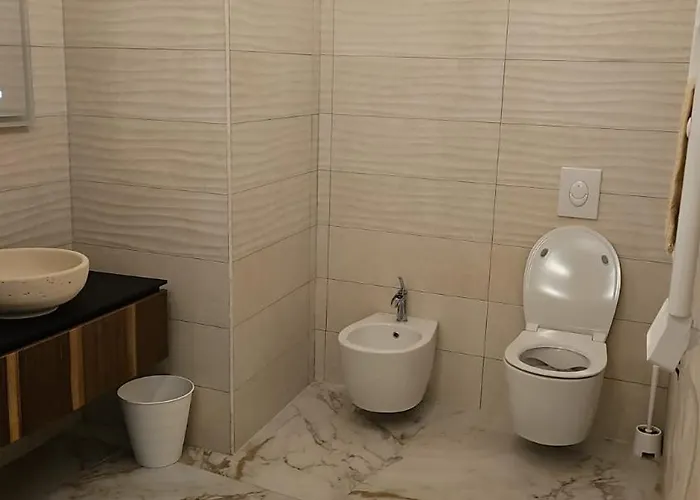 Carlo Di Borbone - Chiaia Napoli