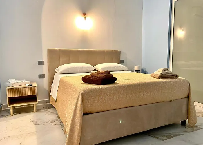 Carlo Di Borbone - Chiaia *